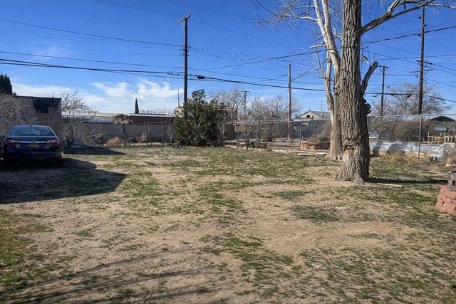 1609 Edith Boulevard SE, Albuquerque, NM 87102