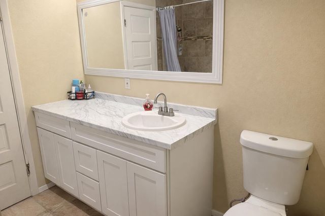 1609 Edith Boulevard SE, Albuquerque, NM 87102