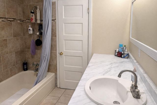 1609 Edith Boulevard SE, Albuquerque, NM 87102