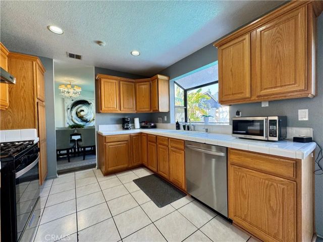 21 N Slope Lane, Pomona, CA 91766