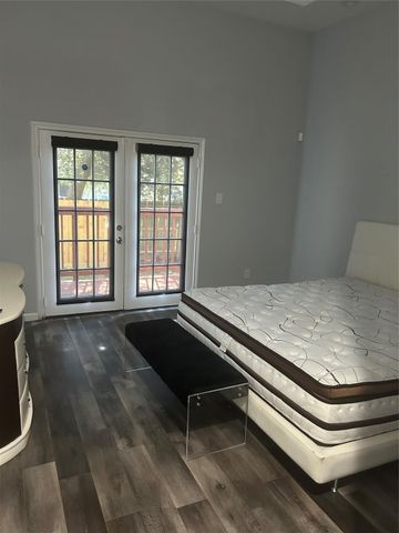 3526 Griggs Road, Houston, TX 77021