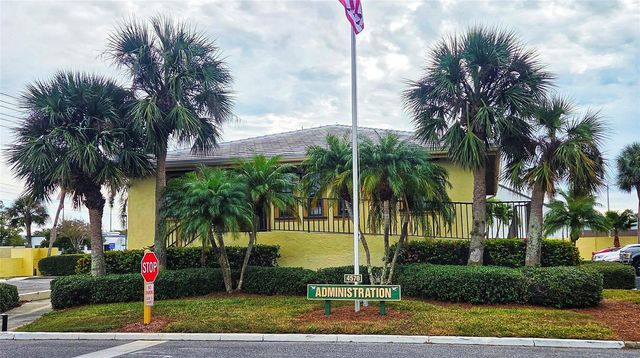 4550 COVE CIRCLE 406, St Petersburg, FL 33708