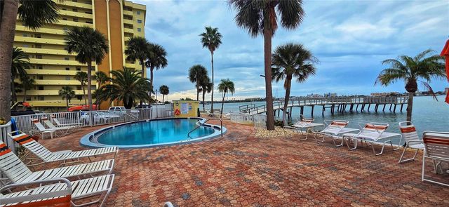 4550 COVE CIRCLE 406, St Petersburg, FL 33708