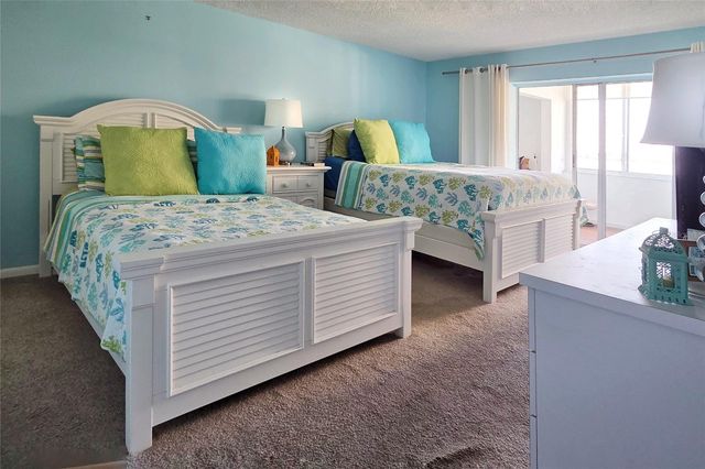 4550 COVE CIRCLE 406, St Petersburg, FL 33708