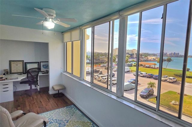 4550 COVE CIRCLE 406, St Petersburg, FL 33708