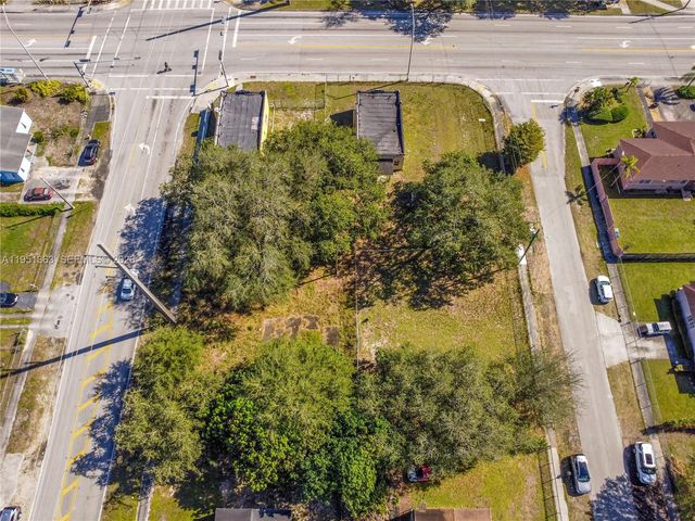 8610 NW 17th Ave, Miami, FL 33147