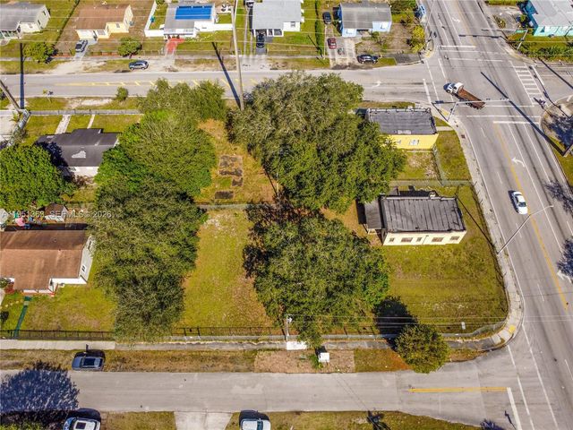 8610 NW 17th Ave, Miami, FL 33147