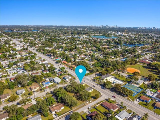 8610 NW 17th Ave, Miami, FL 33147