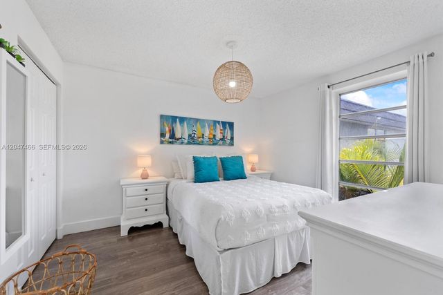 10381 N Kendall Drive M8, Miami, FL 33176