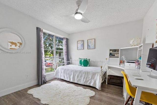 10381 N Kendall Drive M8, Miami, FL 33176