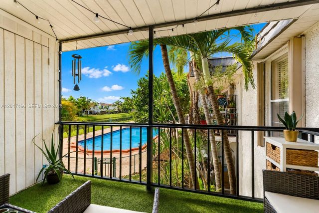 10381 N Kendall Drive M8, Miami, FL 33176