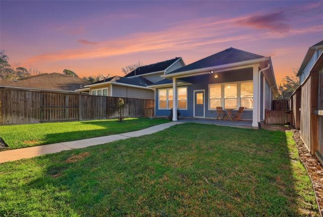 66 Whetstone Ridge Way, Spring, TX 77382