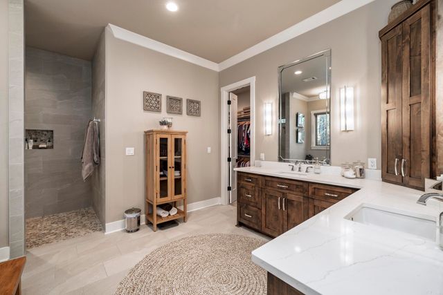 12 Pizarro Drive, Hot Springs Village, AR 71909