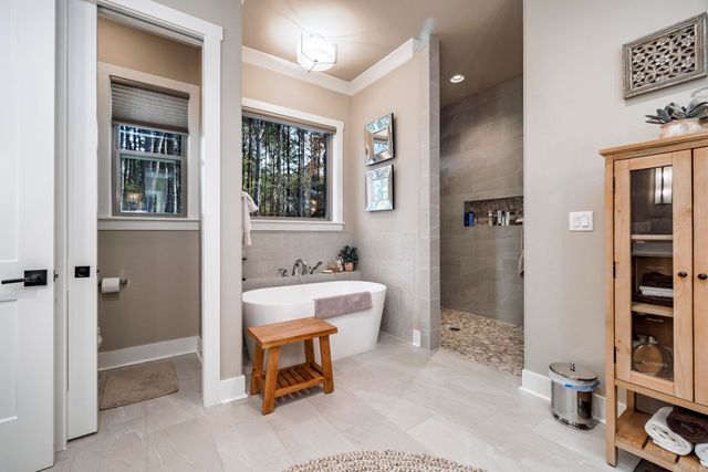 12 Pizarro Drive, Hot Springs Village, AR 71909