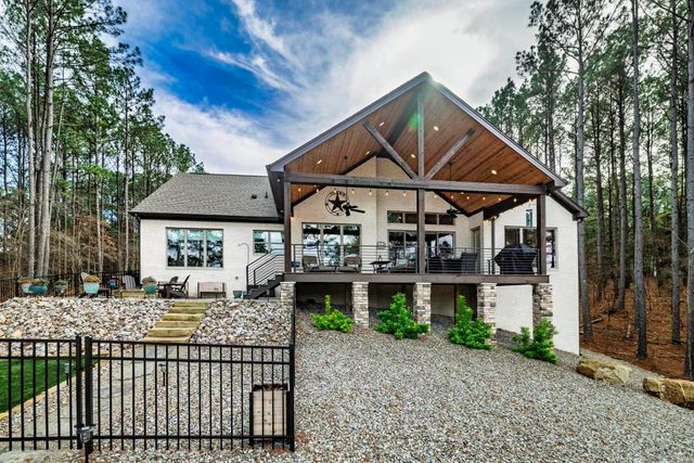 12 Pizarro Drive, Hot Springs Village, AR 71909