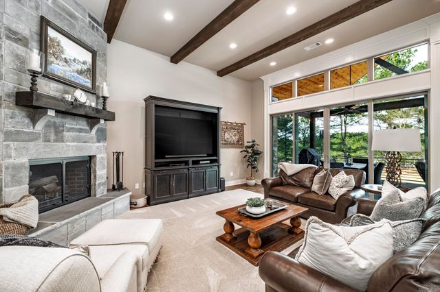 12 Pizarro Drive, Hot Springs Village, AR 71909