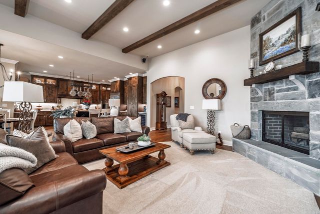 12 Pizarro Drive, Hot Springs Village, AR 71909