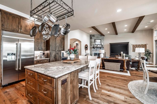 12 Pizarro Drive, Hot Springs Village, AR 71909