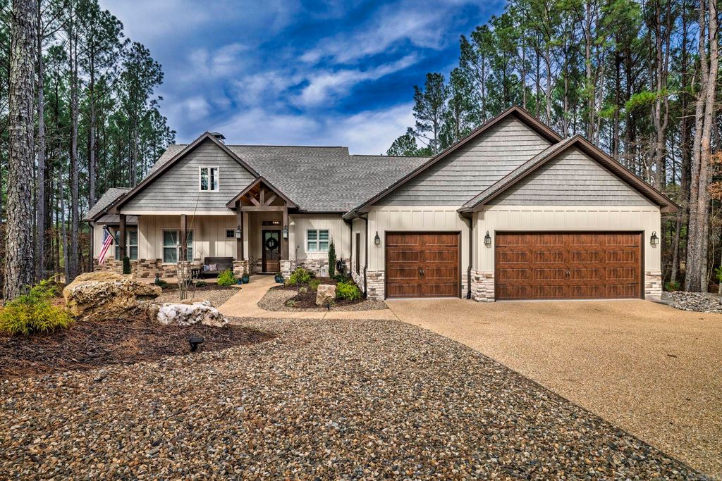 12 Pizarro Drive, Hot Springs Village, AR 71909