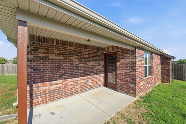 3008 Marble Drive, Fayetteville, AR 72704