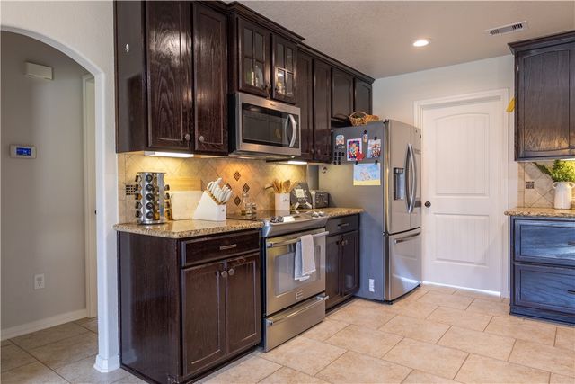 27985 FM 831 Farm to Market Road, Oakwood, TX 75855