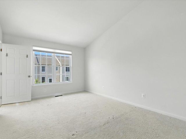 42896 PAMPLIN TER, Chantilly, VA 20152