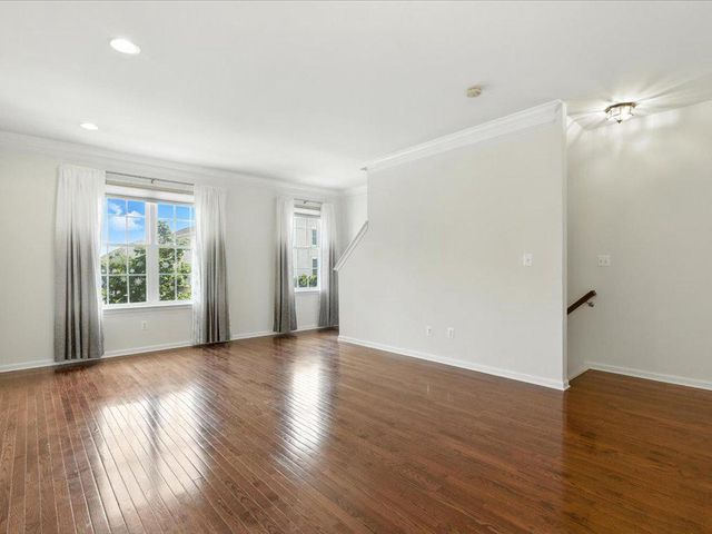 42896 PAMPLIN TER, Chantilly, VA 20152