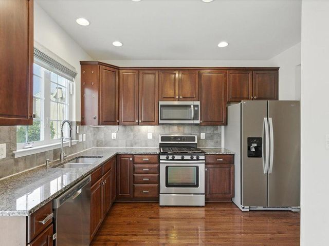 42896 PAMPLIN TER, Chantilly, VA 20152