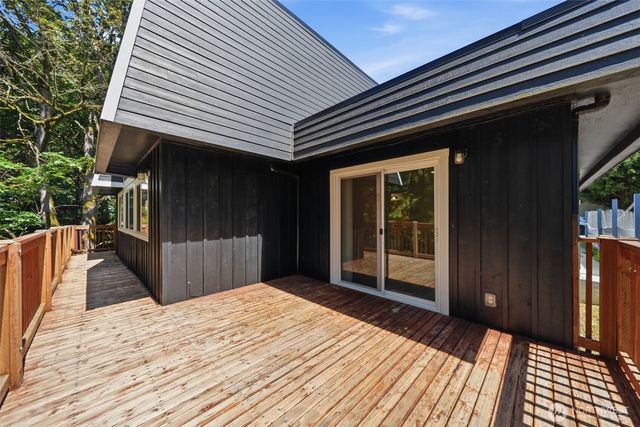 30811 26th Avenue SW, Federal Way, WA 98023