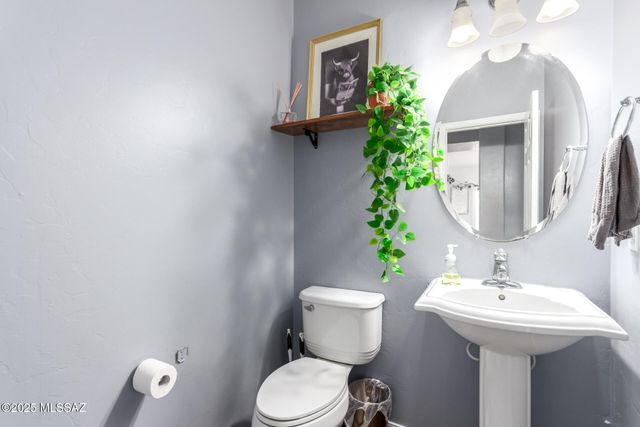 21185 E Reunion Road, Red Rock, AZ 85145