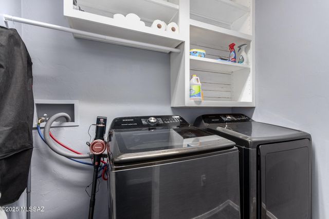 21185 E Reunion Road, Red Rock, AZ 85145