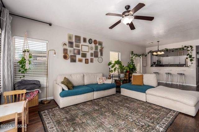 21185 E Reunion Road, Red Rock, AZ 85145