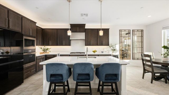 2200 Challenger Way, Roseville, CA 95747