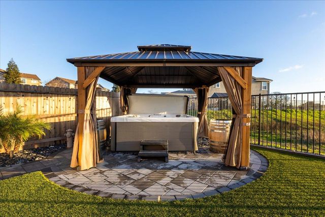 2200 Challenger Way, Roseville, CA 95747