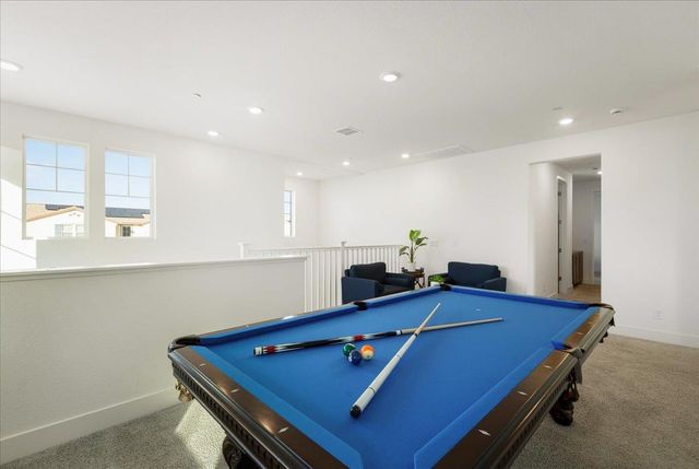 2200 Challenger Way, Roseville, CA 95747