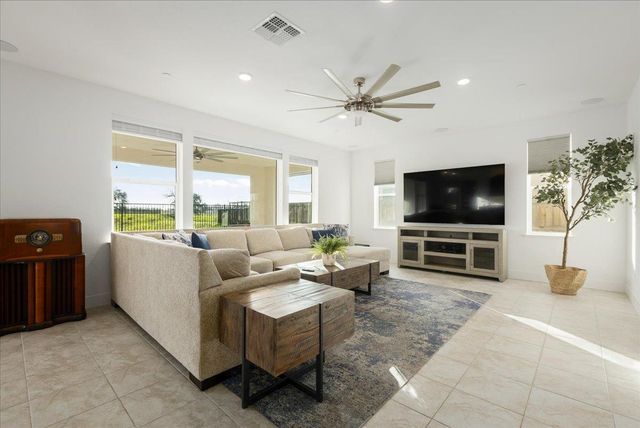 2200 Challenger Way, Roseville, CA 95747