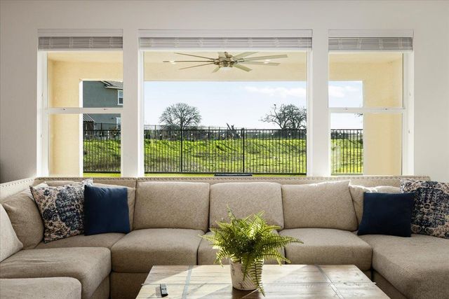 2200 Challenger Way, Roseville, CA 95747