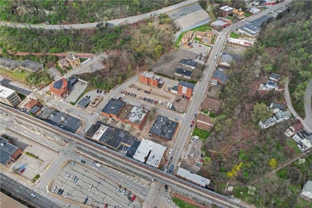 830-836 E Pittsburgh Mall, E Pittsburgh, PA 15112