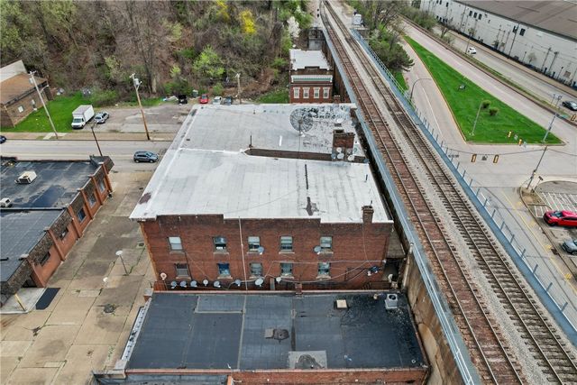 830-836 E Pittsburgh Mall, E Pittsburgh, PA 15112