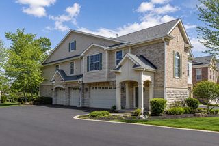1388 Scarboro Road 1103, Schaumburg, IL 60193