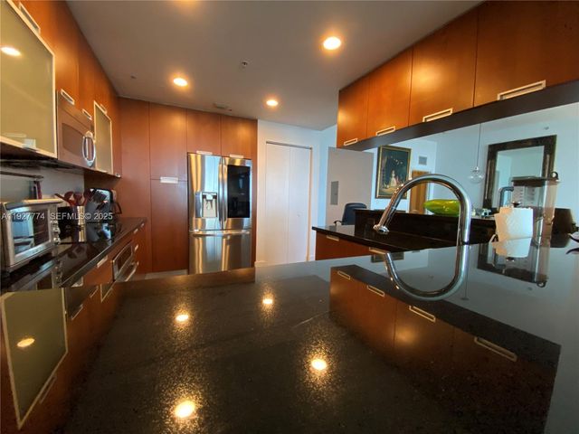 7901 Hispanola Ave 1212, North Bay Village, FL 33141