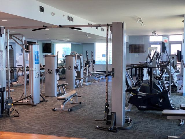 7901 Hispanola Ave 1212, North Bay Village, FL 33141