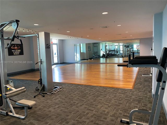 7901 Hispanola Ave 1212, North Bay Village, FL 33141