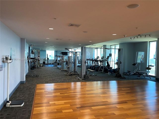 7901 Hispanola Ave 1212, North Bay Village, FL 33141