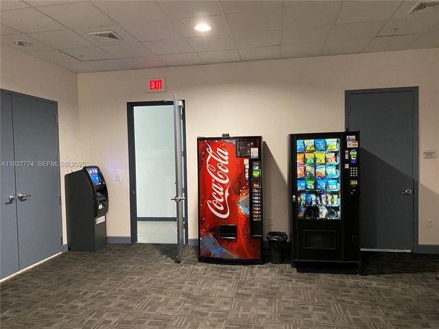 7901 Hispanola Ave 1212, North Bay Village, FL 33141