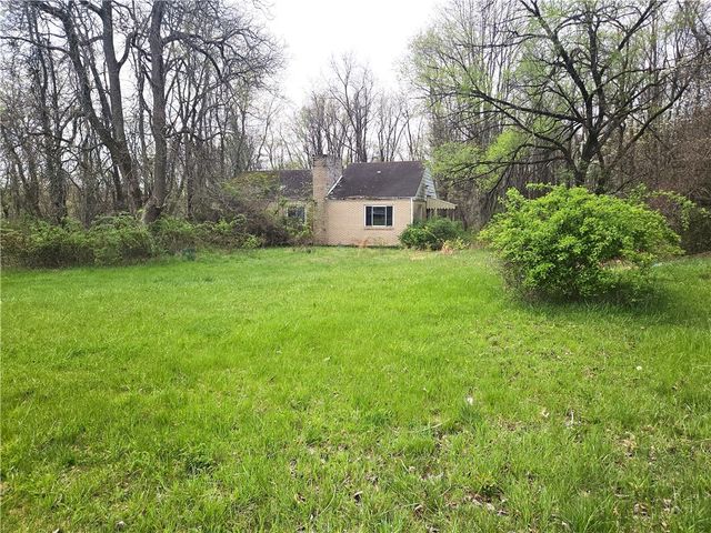 6079 William Penn Hwy, Export, PA 15632