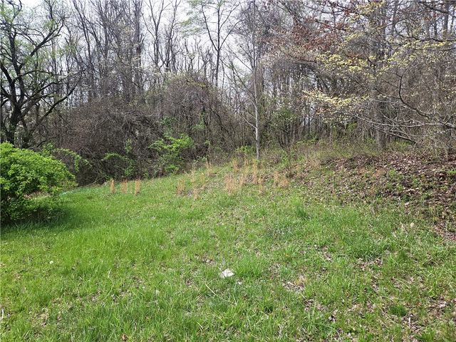 6079 William Penn Hwy, Export, PA 15632