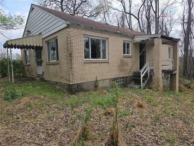 6079 William Penn Hwy, Export, PA 15632