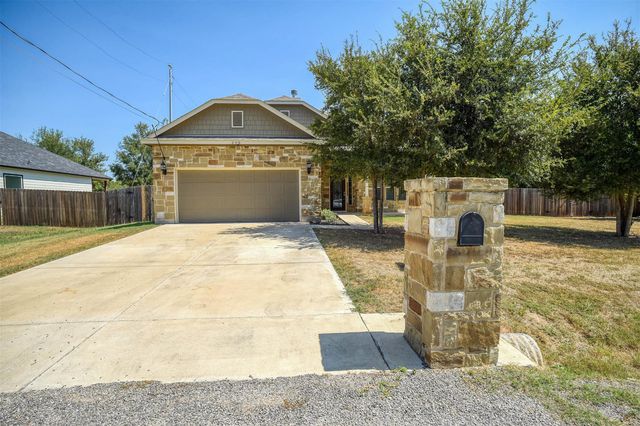 240 Keawakapu DR, Bastrop, TX 78602