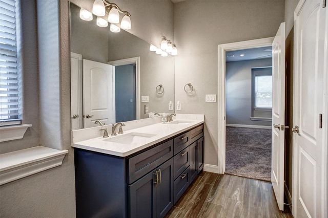 240 Keawakapu DR, Bastrop, TX 78602